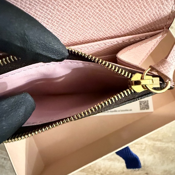 Louis Vuitton Rosalie Coin Purse - Picture 9 of 11